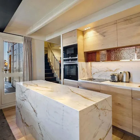 Apartamento Luxurious With Ski-in And Out Access In Centre Val Thorens