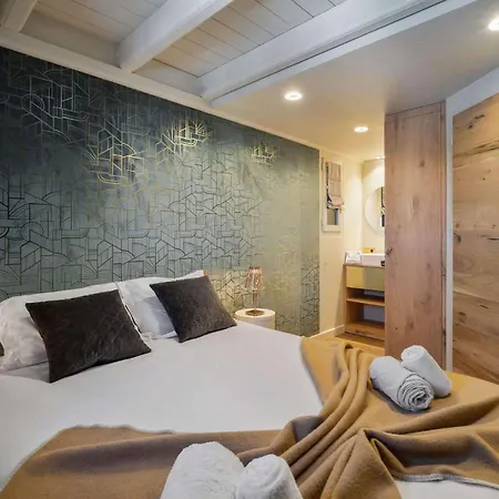 Lägenhet Luxurious With Ski-in And Out Access In Centre *