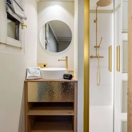 Luxurious With Ski-in And Out Access In Centre Lägenhet Val Thorens